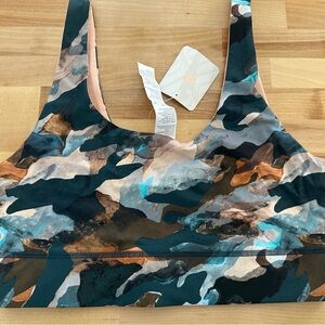 Harlyn midi medium-impact sports bra reversible